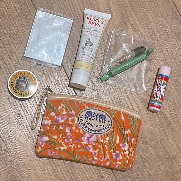 Beauty Sampler - Picture 2 of 3